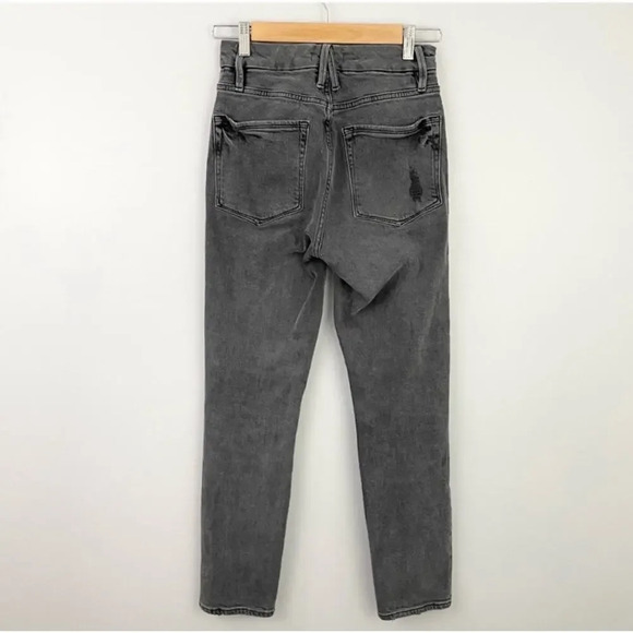 Good American Classic Straight Leg Jeans - Picture 7 of 8